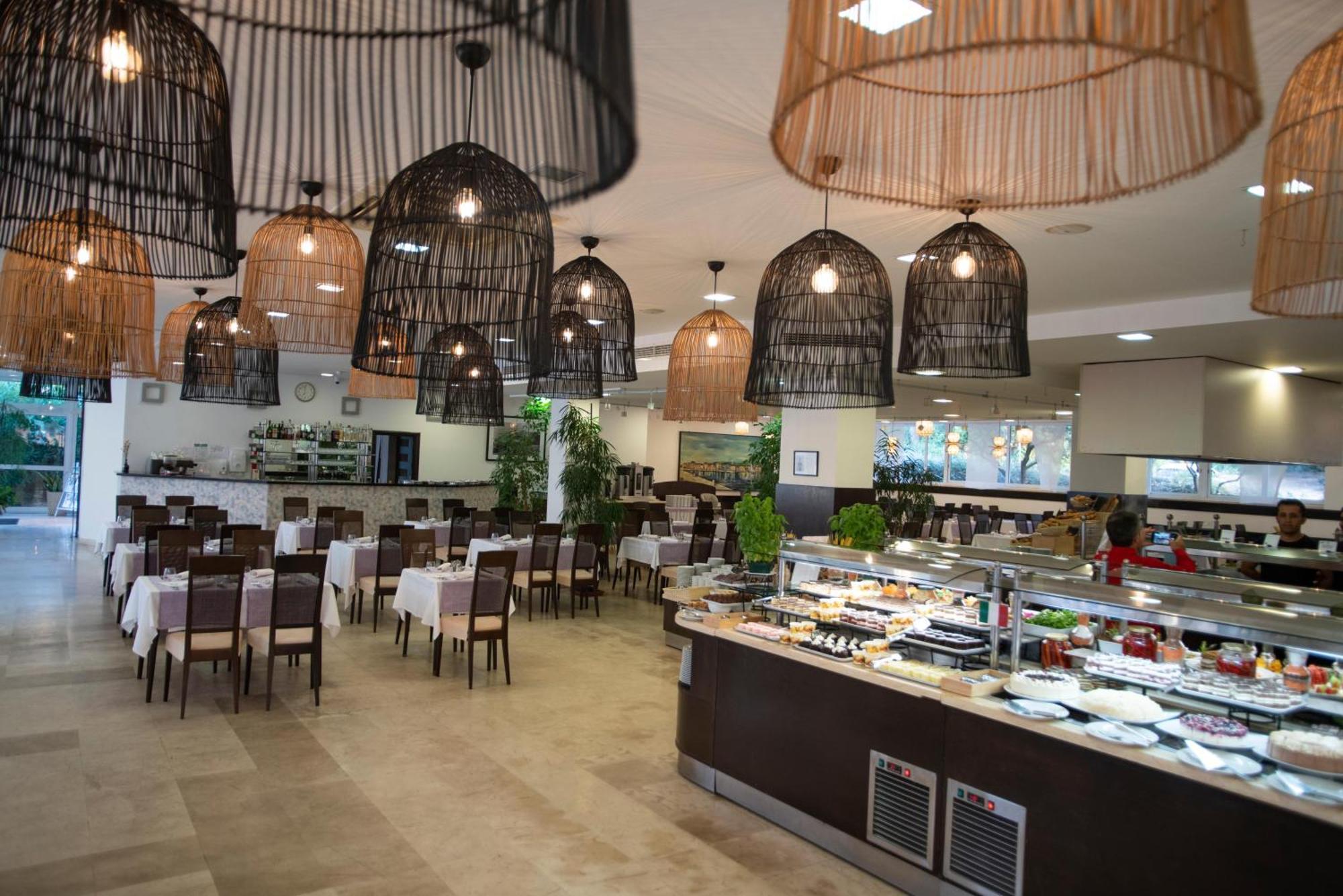 Aminess Vival Velaris Resort ซูเปตาร์ ภายนอก รูปภาพ