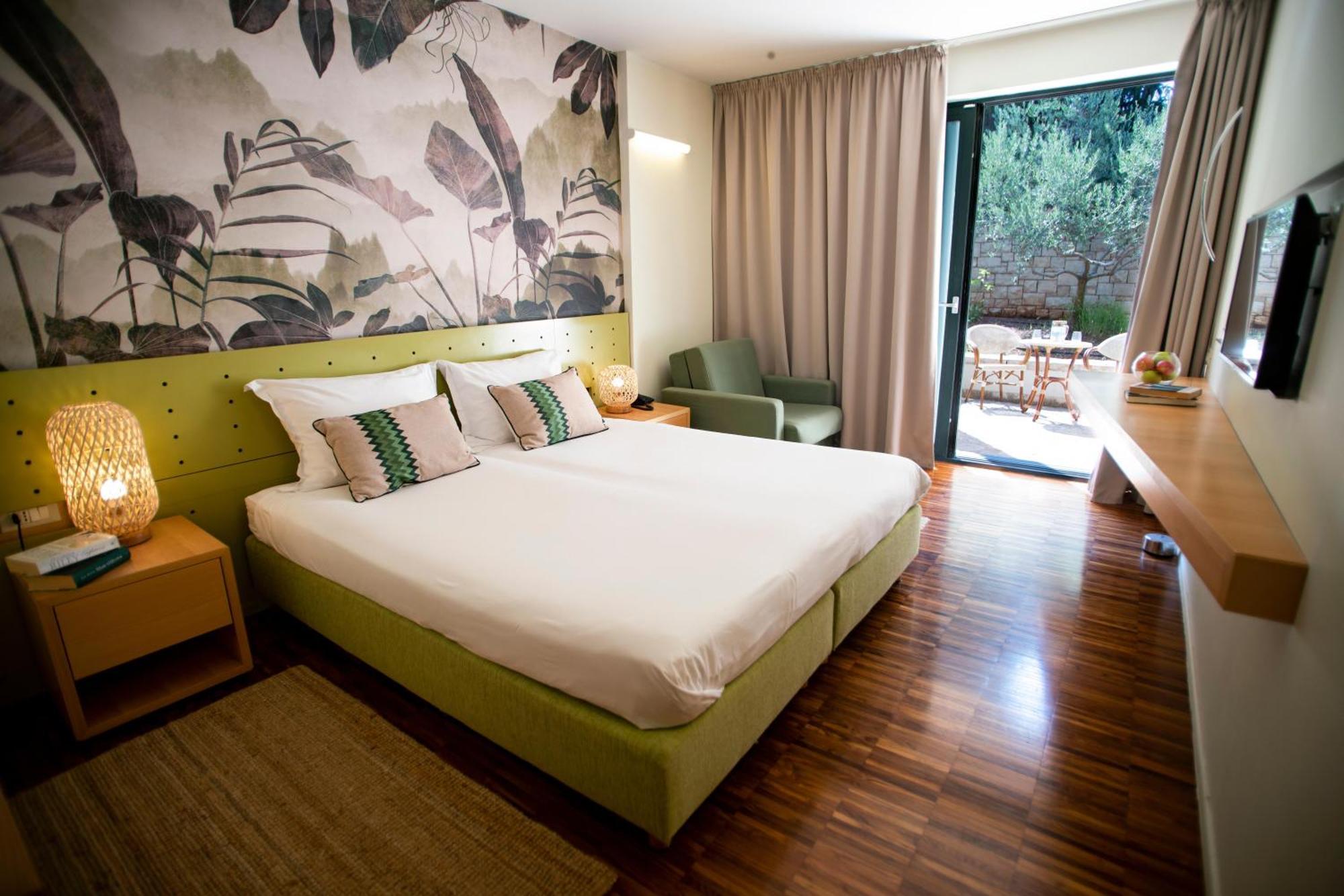Aminess Vival Velaris Resort ซูเปตาร์ ภายนอก รูปภาพ