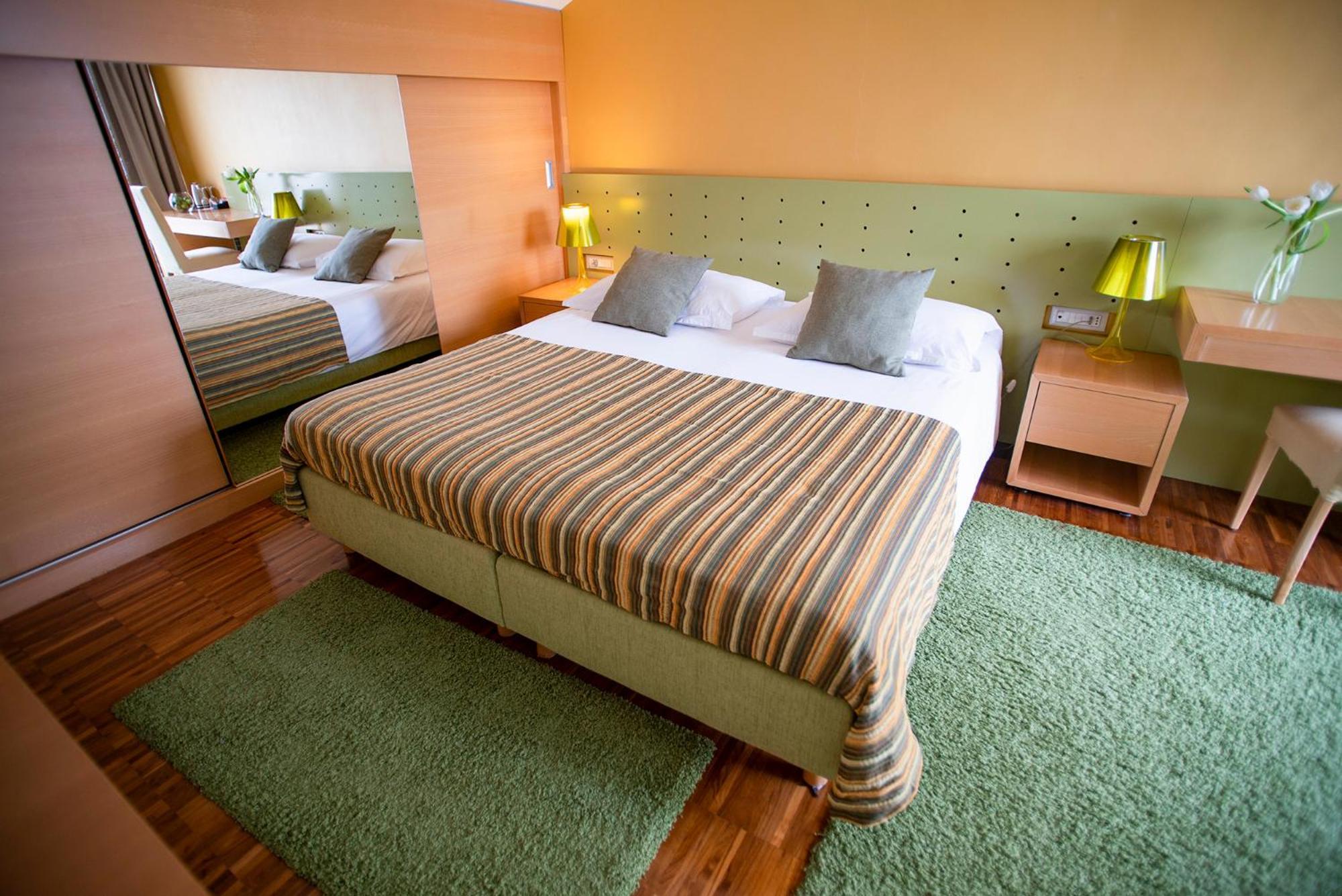 Aminess Vival Velaris Resort ซูเปตาร์ ภายนอก รูปภาพ